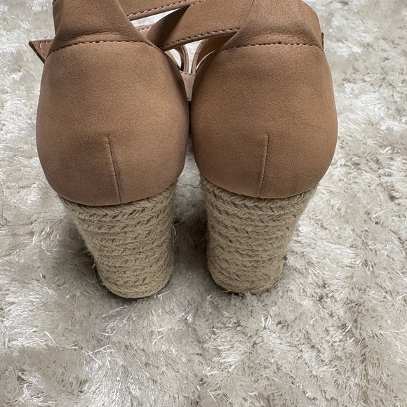 Women’s Tan Wedge Sandals - Picture 2 of 5